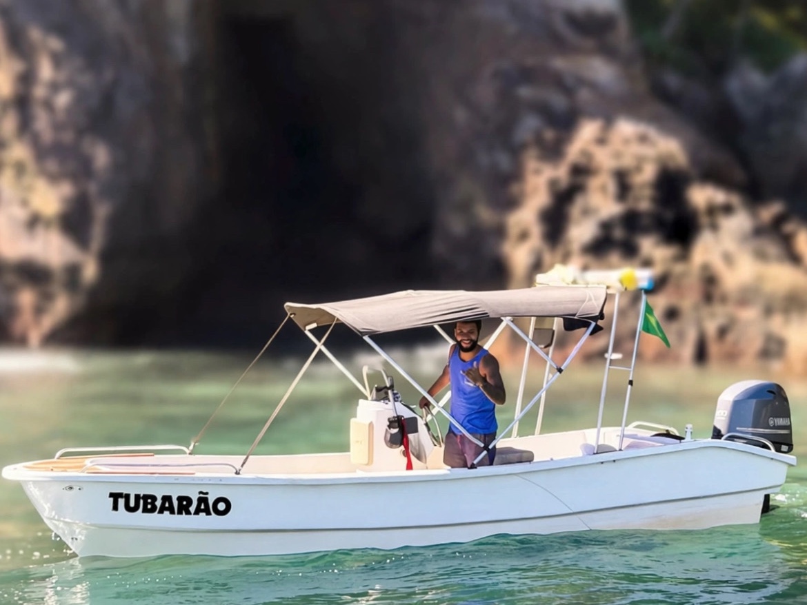 Passeio de lancha em Itaguá 1
