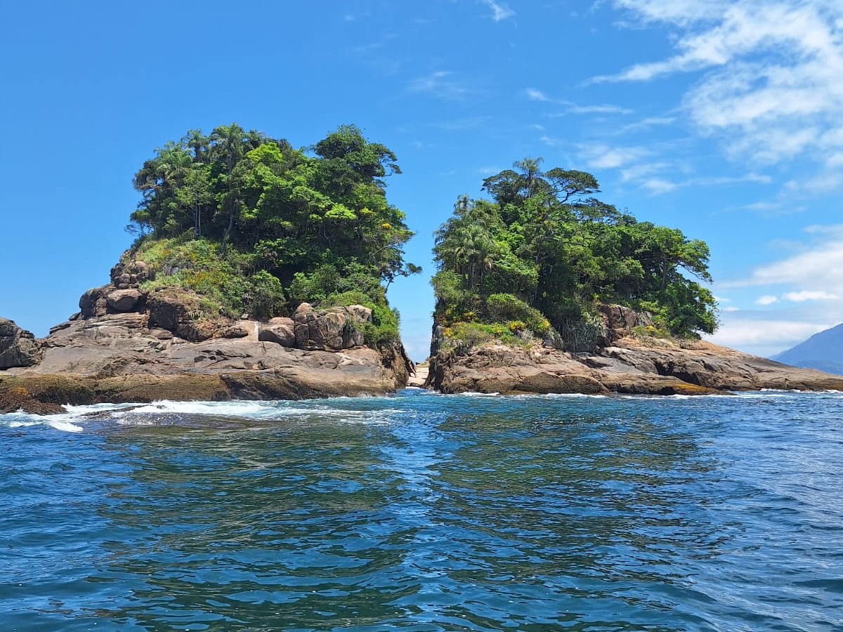 Passeio de lancha em Itaguá 4